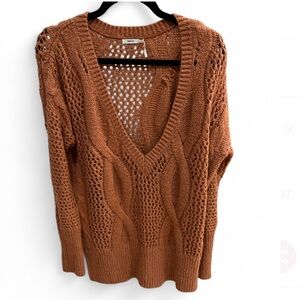 Urban Outfitters Kimchi Rose
Open Knit Oversize Sweater
Womens